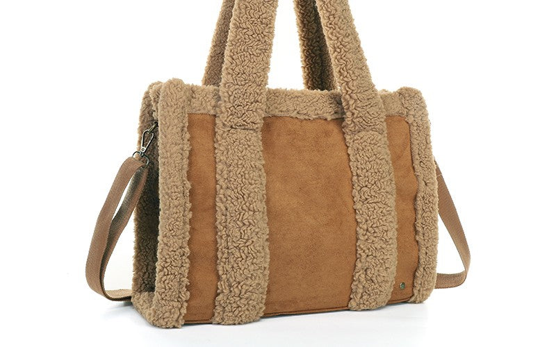 Camel shopper Lech