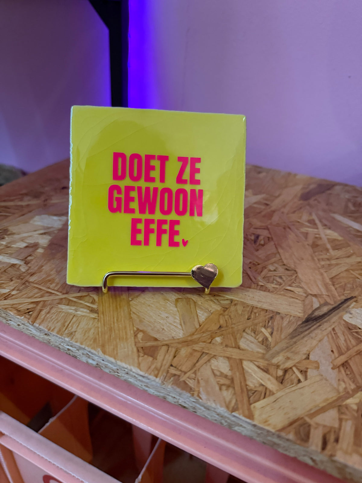 Tegeltje Doet Ze Gewoon Ff - geel