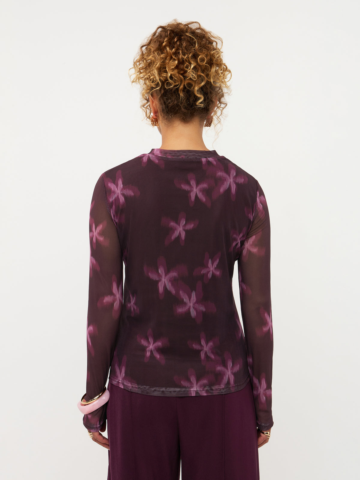 Top Willemijn - plum flower
