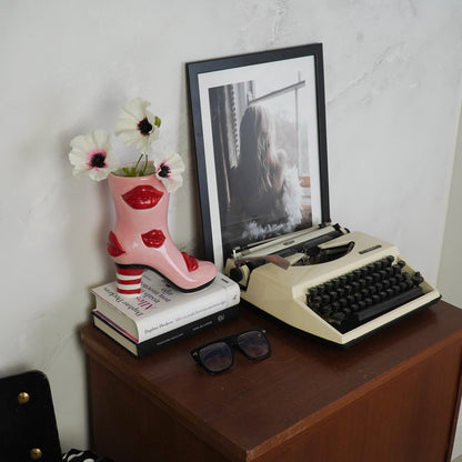 Bloemenvaas Laars met Lipjes  – Roze / Rood – 23 cm