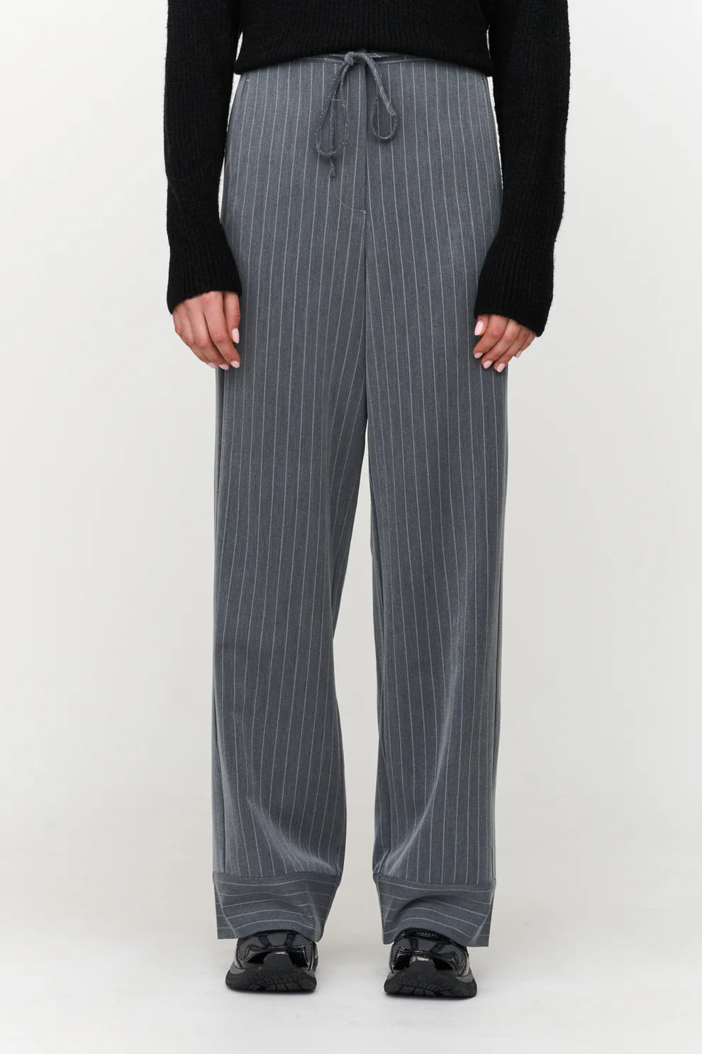 24C Krijtstreep Broek - grijs