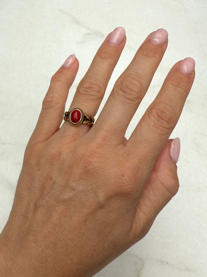Ring Vintage Red