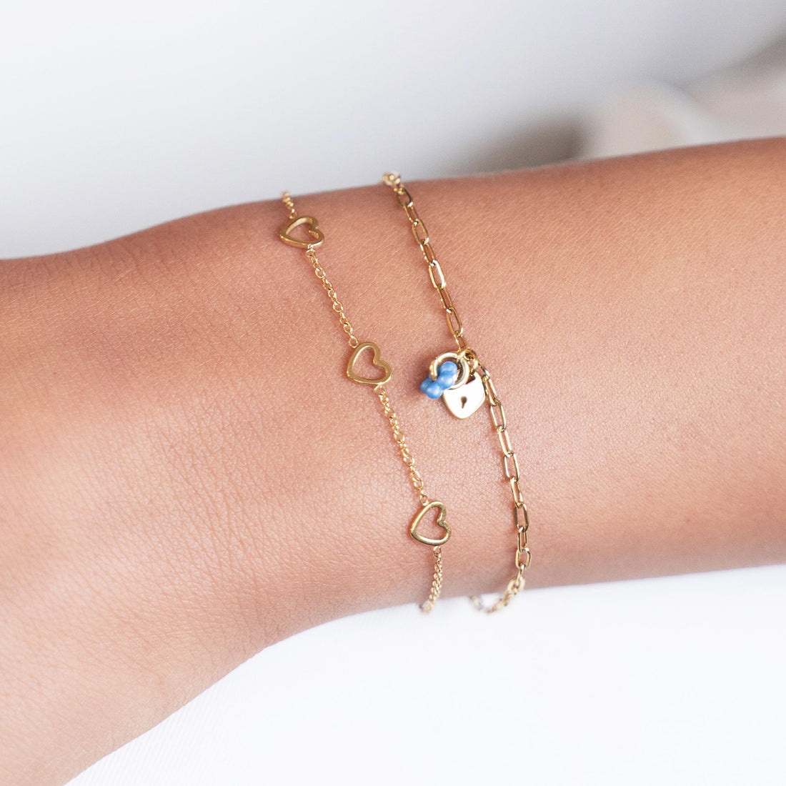 Armbandje 3 Open Hearts