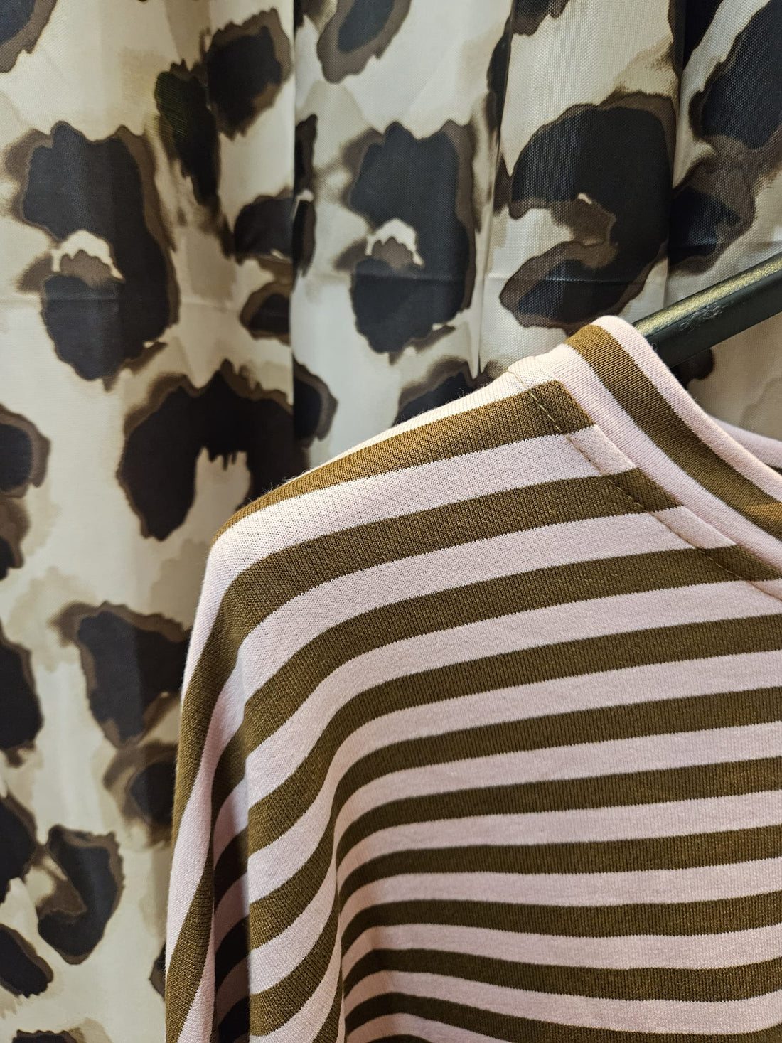 Top Nola - lichtroze/bruin