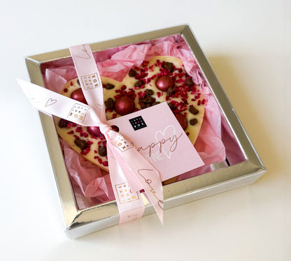 Valentijn Witte Chocolade Hart Framboos &amp; Knapperige Chocolade – 110g