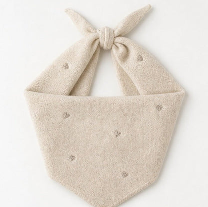 Driehoek Sjaaltje Hartjes - beige