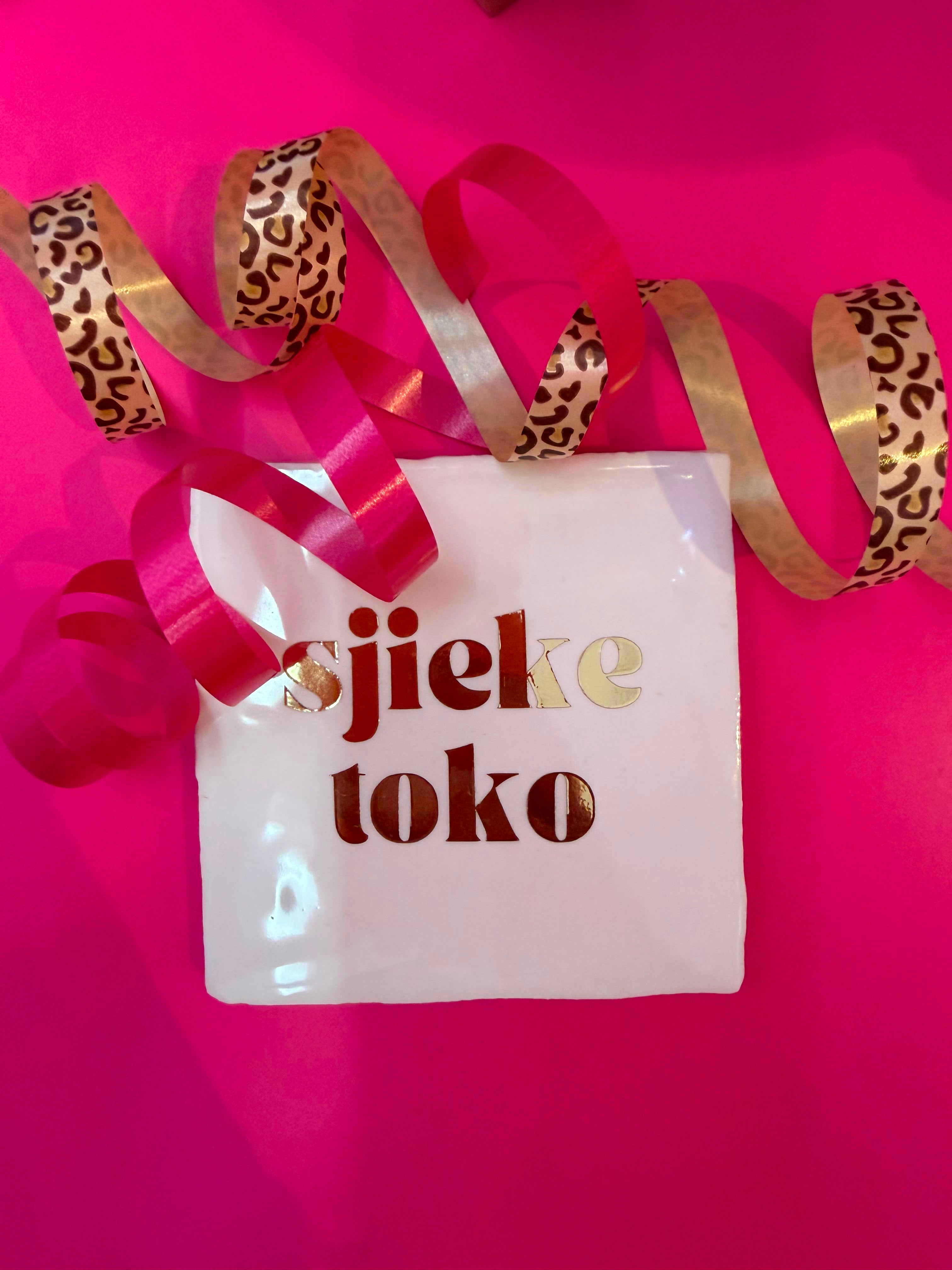 Tegeltje Sjieke Toko - wit/zilver