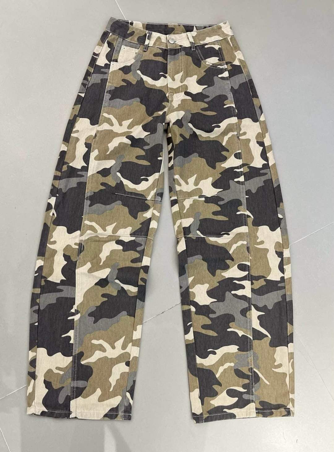 Queen Hearts Barrel Fit Jeans - military print