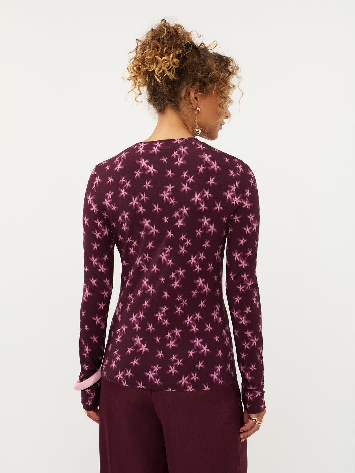 Top Vanya - plum flower