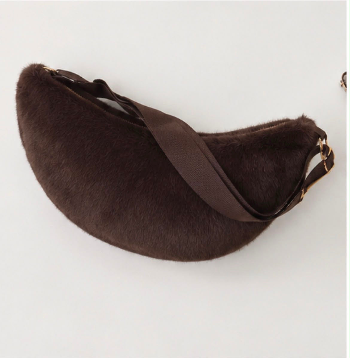 Fluffy Moon Bag - donkerbruin