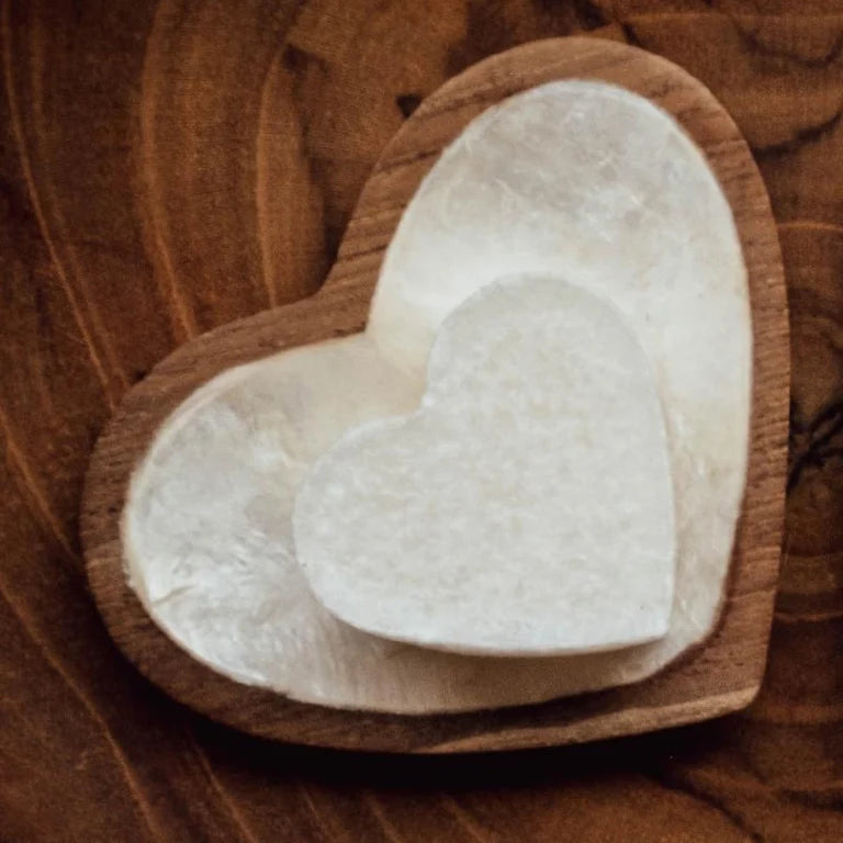 Schaaltje Hout + Capiz Hartje - xs