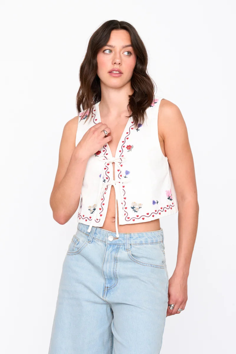 24C Gilet met Borduursels